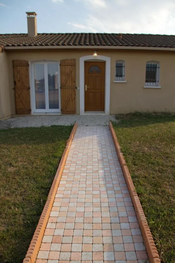 Hébergement de vacances Villa Les lauriers de Lomagne à Lavit France